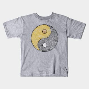 Fuzzy Yin Yang - Distressed Kids T-Shirt